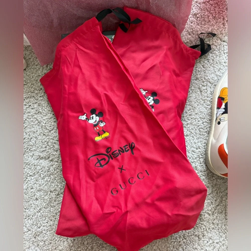 Disney x Gucci Mickey Mouse Sneakers - Picture 11 of 16